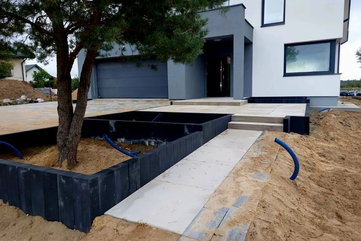 Podjazd do garażu z kostki brukowej